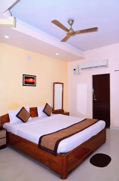DhamStay Hotel Silicon Residency Puri - Image 1