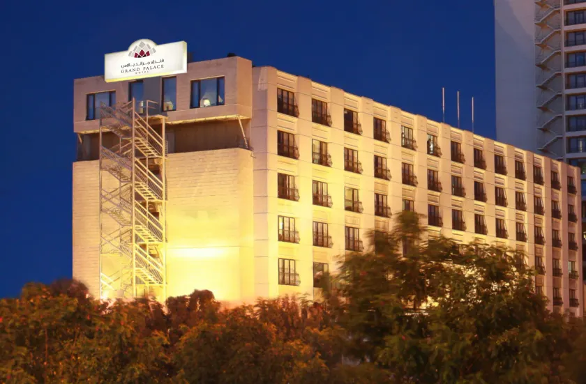 Grand Palace Hotel - Image 1