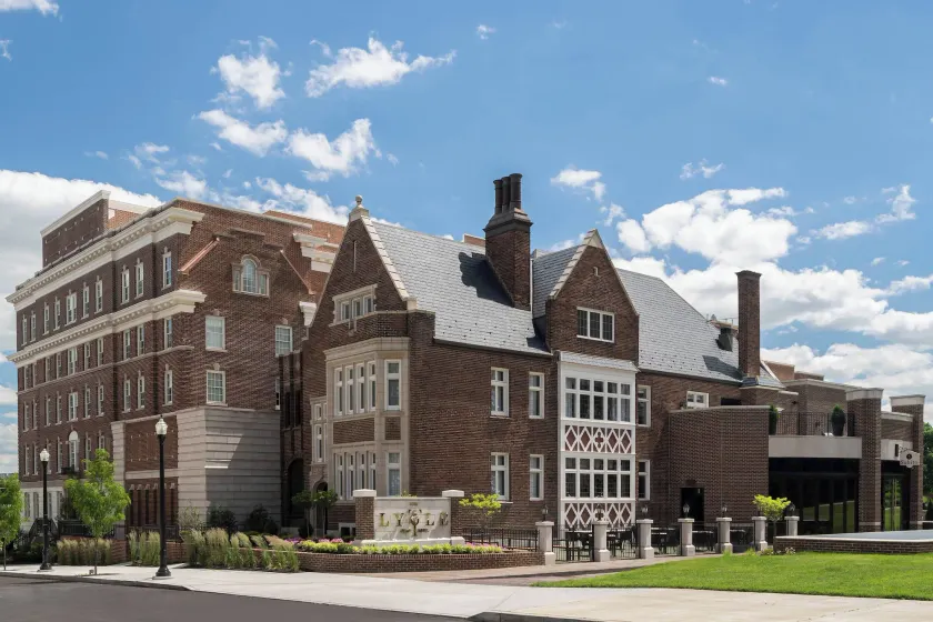 The Lytle Park Hotel, Autograph Collection - Image 1
