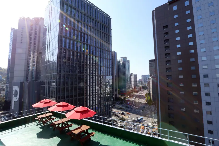 57 Myeongdong Hostel - Image 1