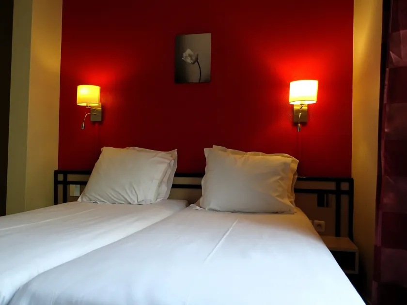 Hipotel Belgrand Edith Piaf - Image 1