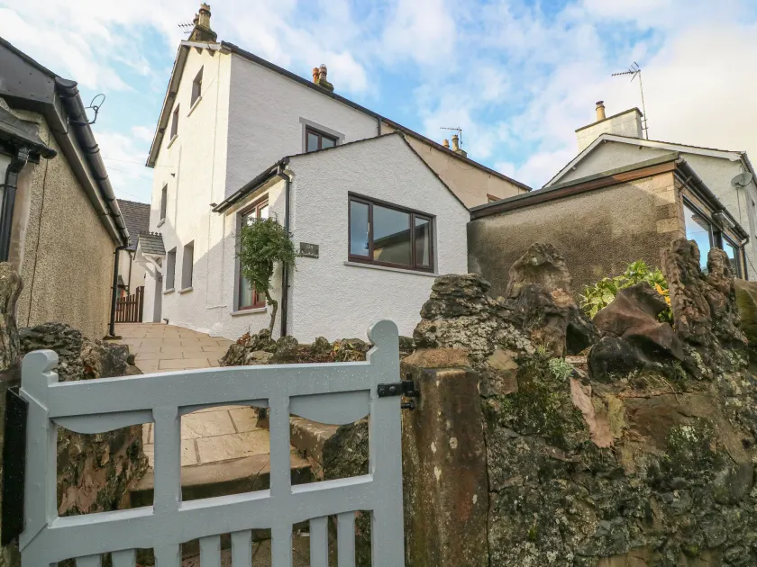 Rose Cottage - Image 1