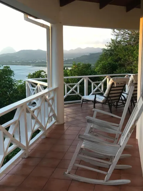 Serene room nr Intl Airpt & Sandy Beach - Image 1