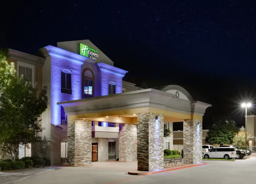 Holiday Inn Express & Suites Dallas - Duncanville by IHG - Image 1