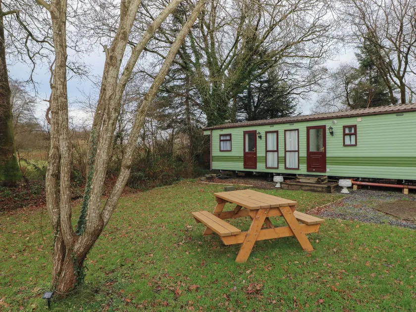 Rose Villa Caravan - Image 1