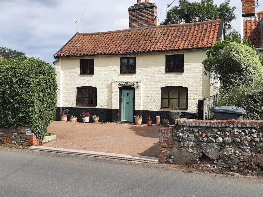 Church Cottage - Image 1
