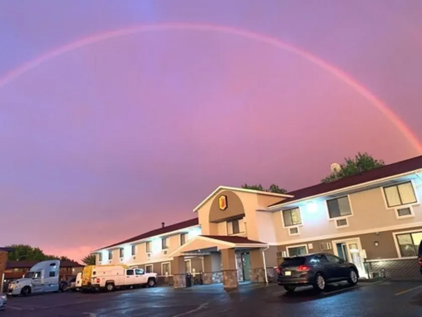 Super 8 by Wyndham Eau Claire WI - Image 1