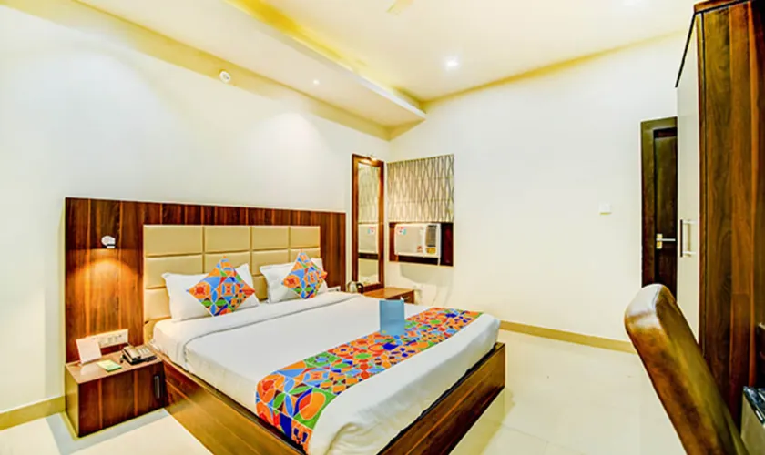 Fabhotel Solitaire Inn - Image 1