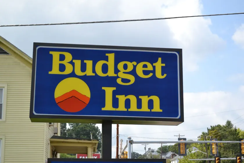 Budget Inn - Image 1