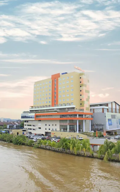 HARRIS Hotel Samarinda - Image 1