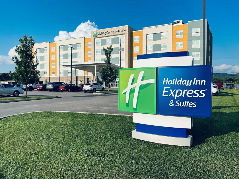 Holiday Inn Express & Suites - Moundsville by IHG - Image 1