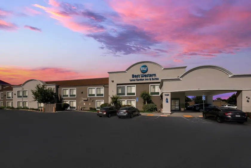Best Western Lanai Garden Inn & Suites - Image 1