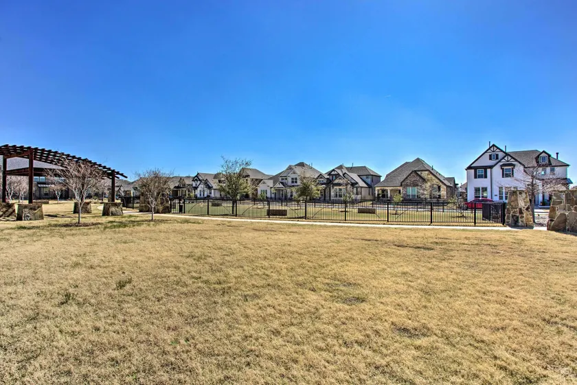 7 Mi to Lewisville Lake: Family Townhome in Frisco - Interiør
