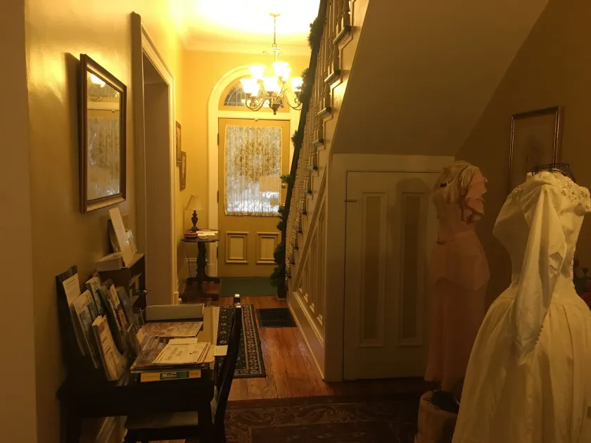 Bayberry House Bed and Breakfast - Interior entrance