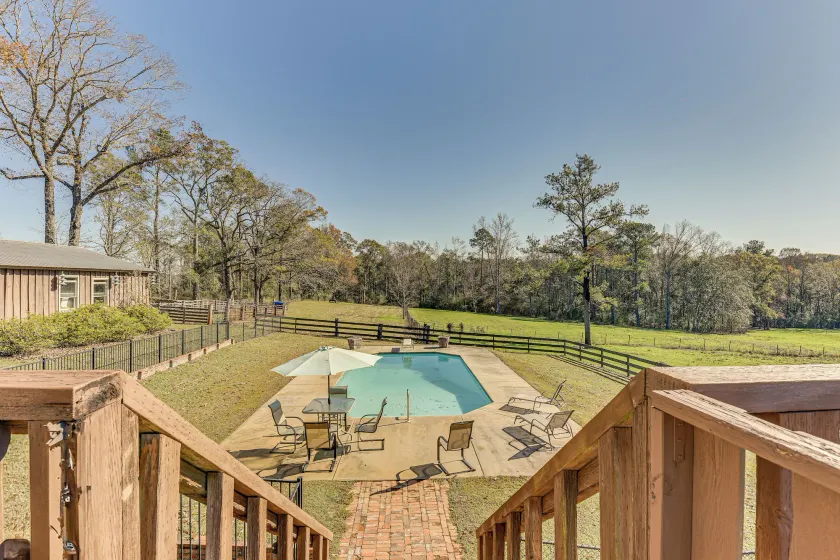 Pet-friendly Opp Vacation Rental w/ Spacious Deck! - Image 1