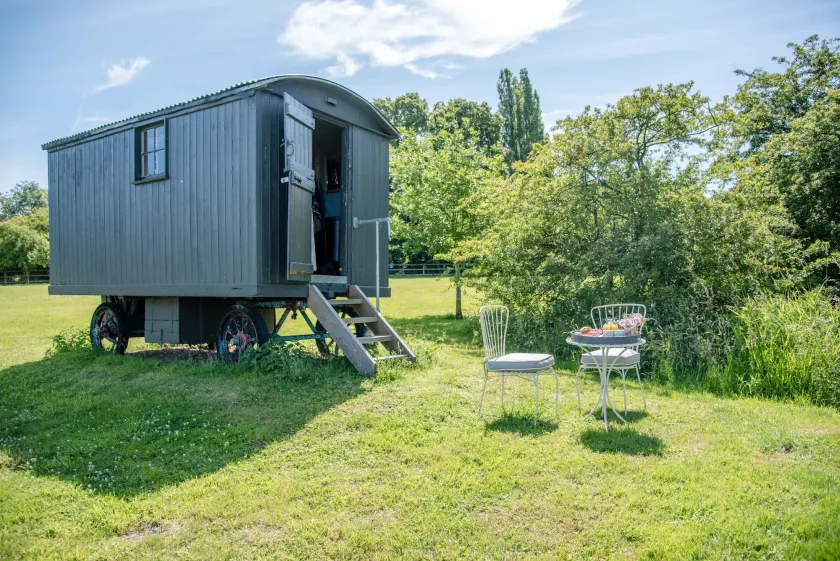 Abbey Shepherds Hut, Eye - Image 1
