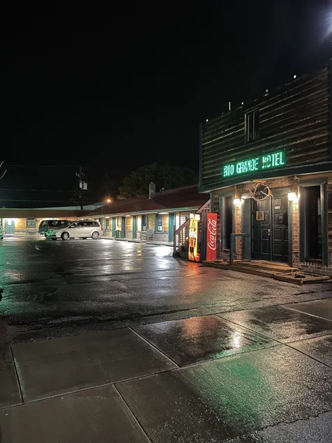 Rio Grande Motel - Image 1