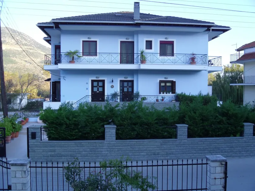 Garden Villa - Image 1