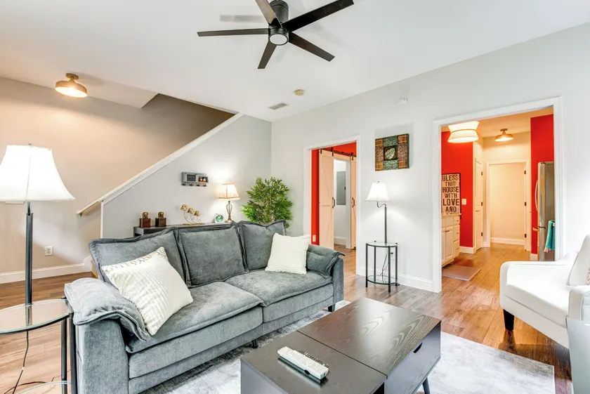 Canton Home w/ Fenced Yard: 6 Mi to Lake Allatoona - Interiör