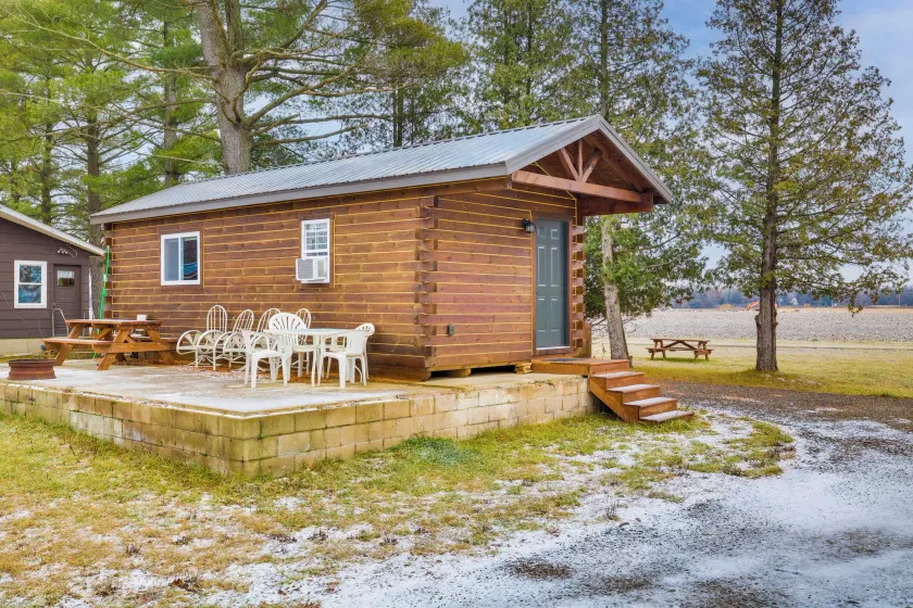 Mauston Studio Cabin ~ 15 Mi to Wisconsin Dells! - Image 1