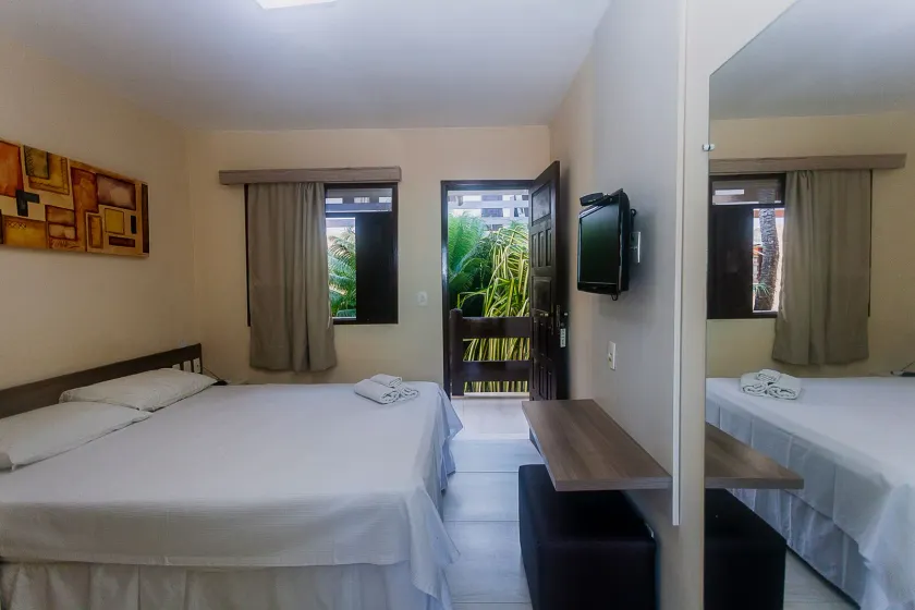 Alimar Hotel - Image 1