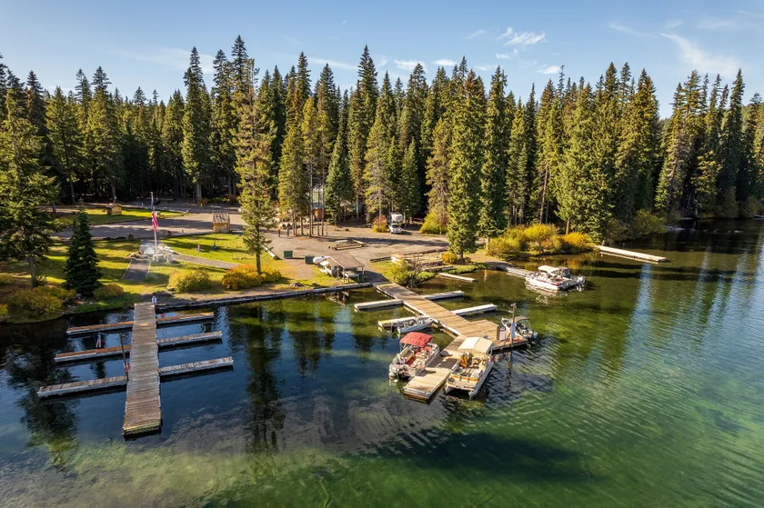 Shelter Cove Resort & Marina - Image 1