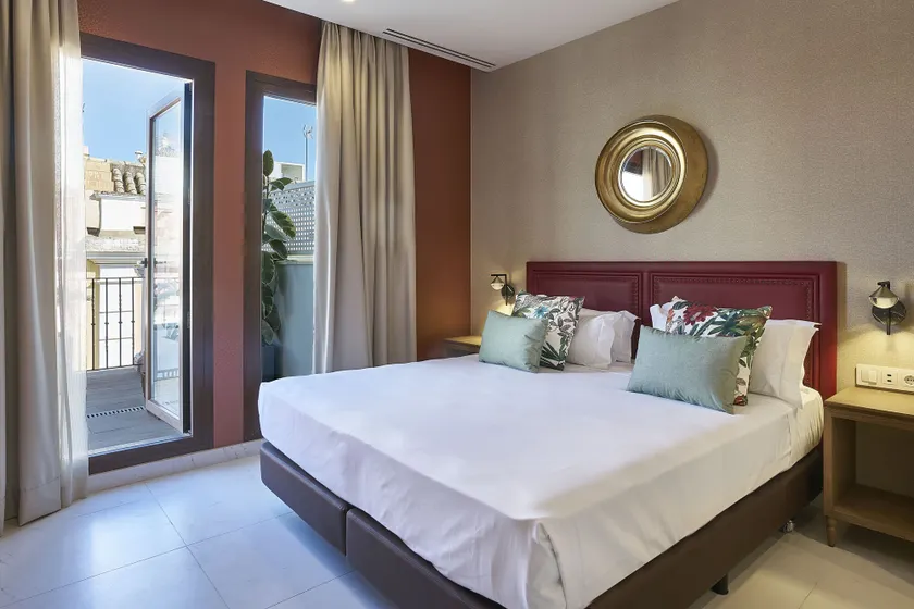 Vincci Molviedro Suites Apartments - Image 1