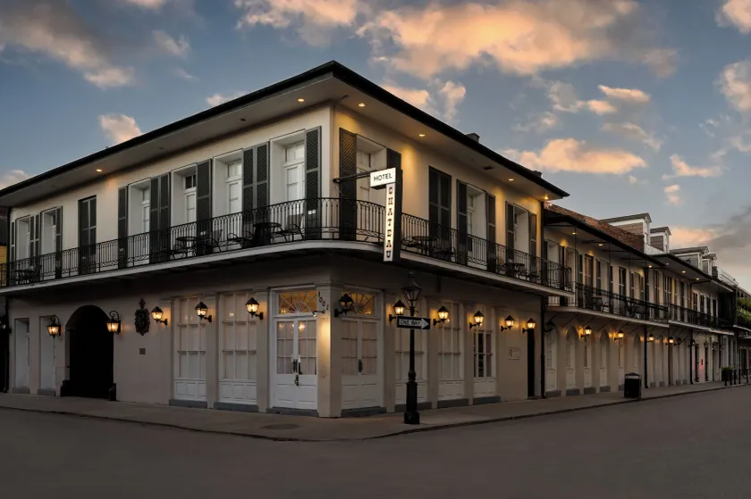 Chateau Hotel - Image 1
