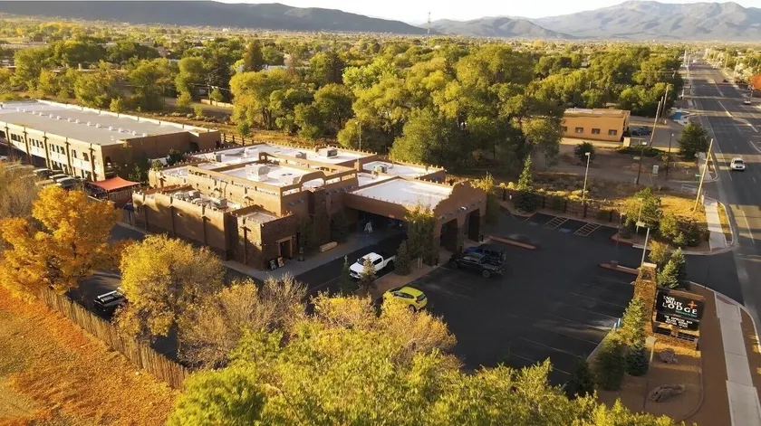 Taos Valley Lodge - Image 1