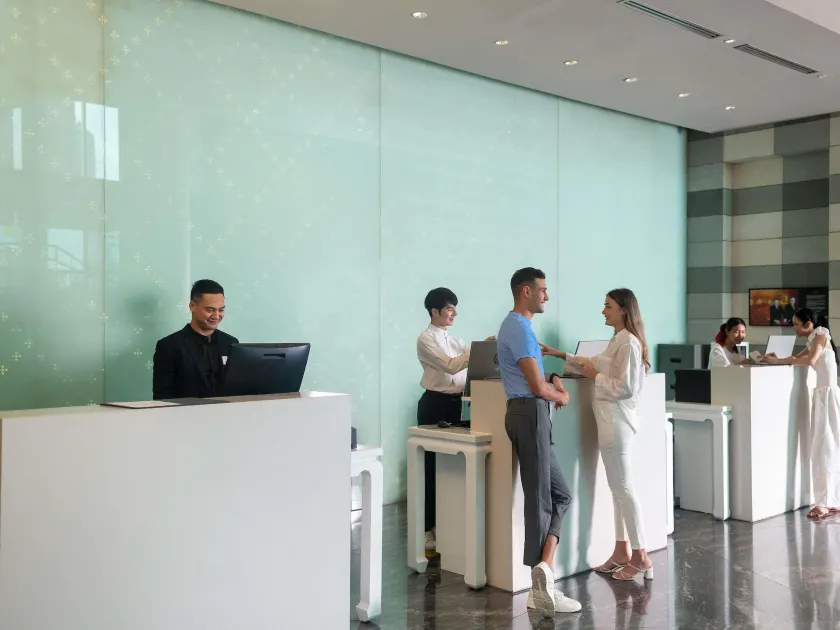 Novotel Bangkok Platinum Pratunam - Borne des arrivées/des départs