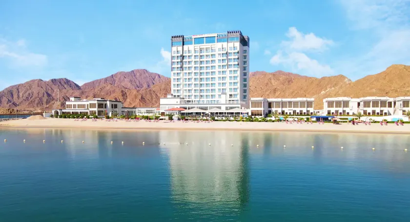 Mirage Bab Al Bahr Hotel - Image 1