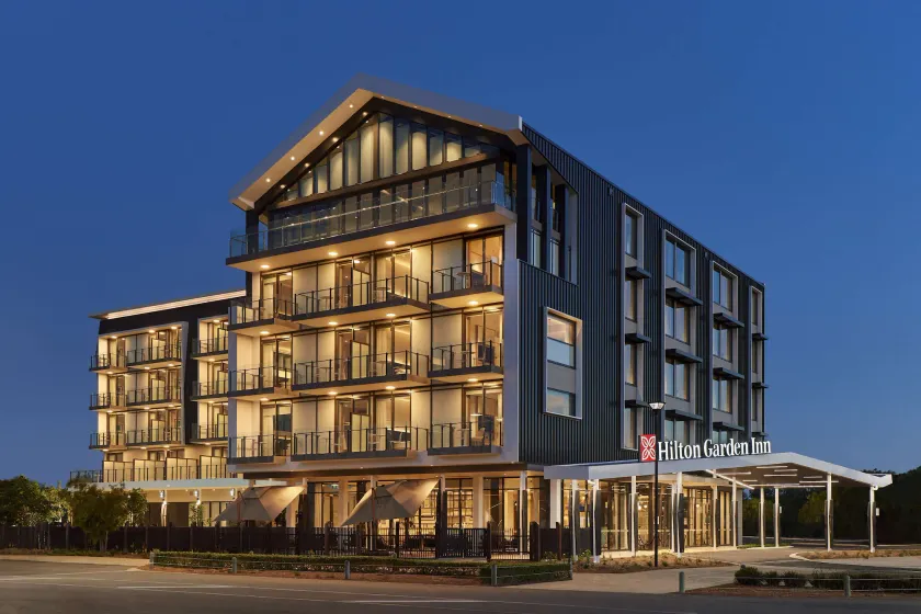Hilton Garden Inn Busselton - Image 1