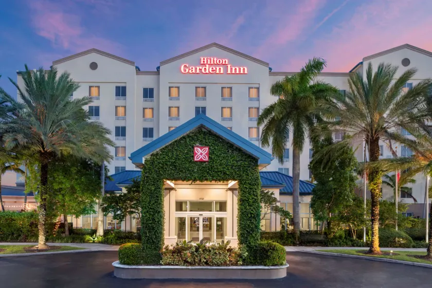 Hilton Garden Inn Miami Airport West - Image 1