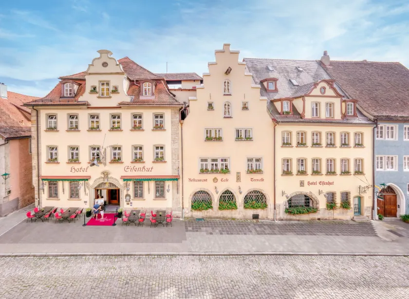 Hotel Eisenhut - Image 1