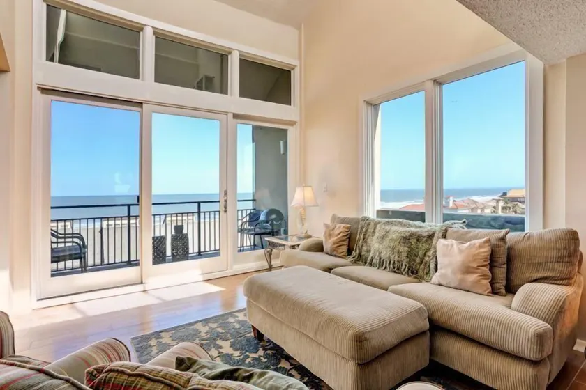 1185 Beach Walker - Image 1