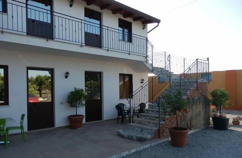 Borgo Camicia In - Image 1