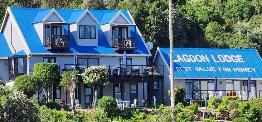 Lagoon Lodge - Image 1