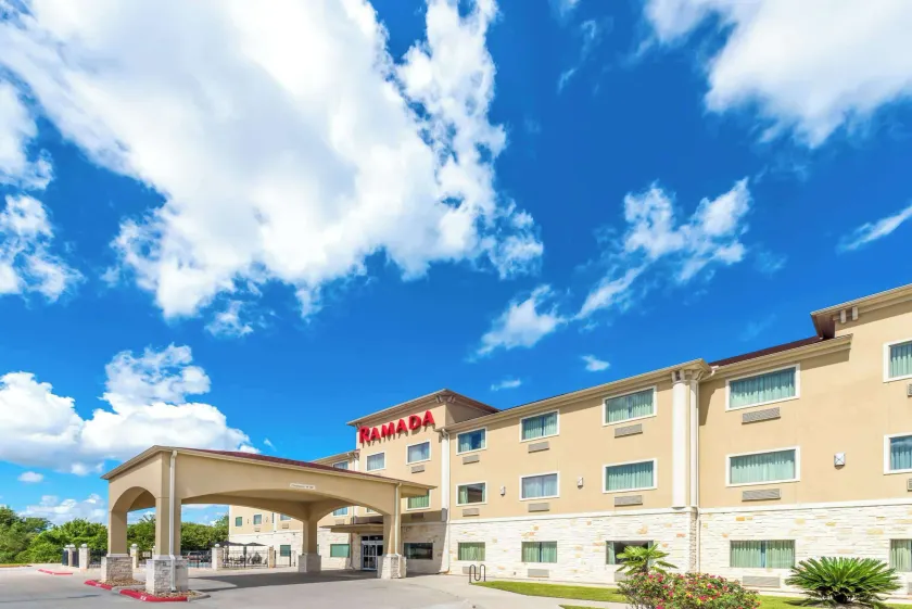 Ramada by Wyndham College Station - Image 1