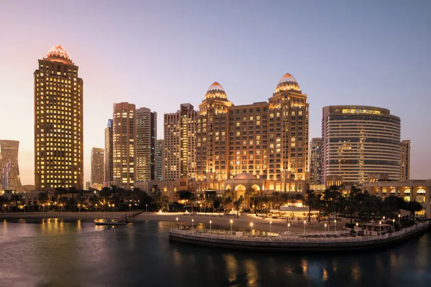 Four Seasons Hotel Doha - Image 1