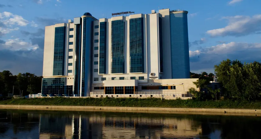 DoubleTree by Hilton Hotel Oradea - Image 1