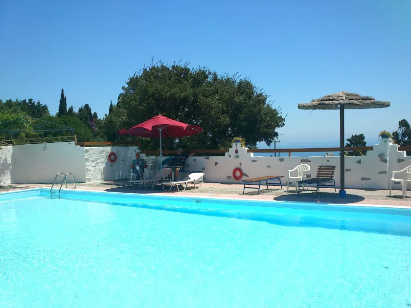 Sariza Spring Hotel - Image 1