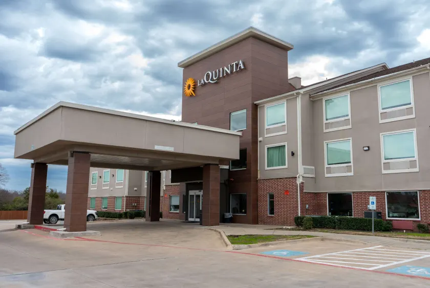 La Quinta by Wyndham Dallas Mesquite - Image 1
