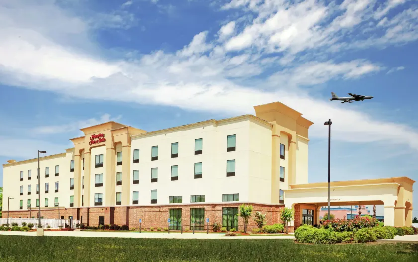 Hampton Inn & Suites Shreveport/Bossier City Airline Drive - Image 1