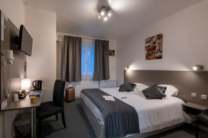Logis Hotel Le Prieure - Image 1