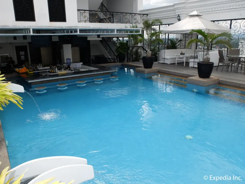 The Penthouse Hotel and Residences - Image 1