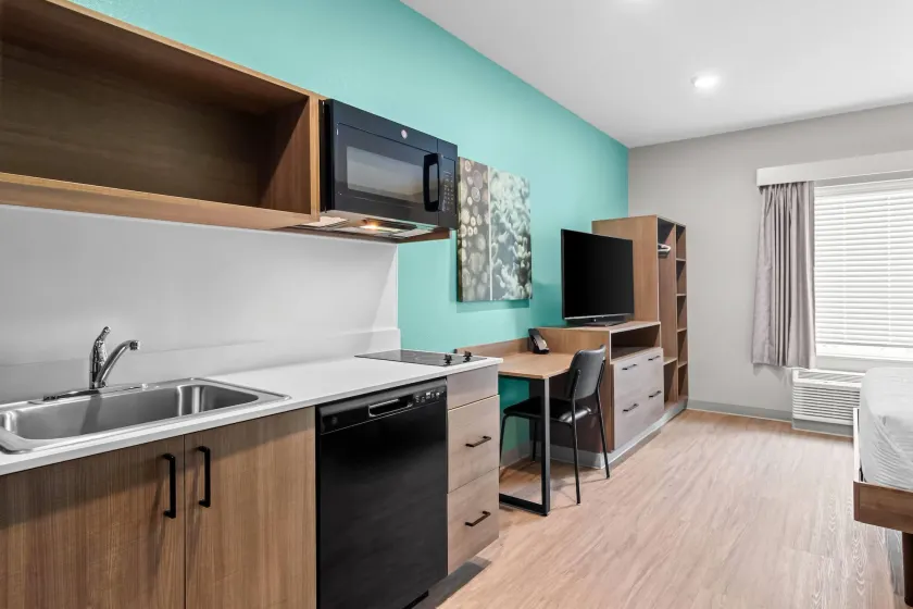 Echo Suites Extended Stay by Wyndham Middleburg - Image 1