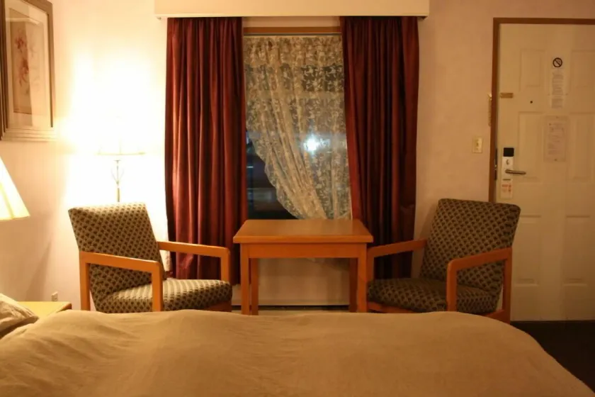 Heritage Inn - Image 1
