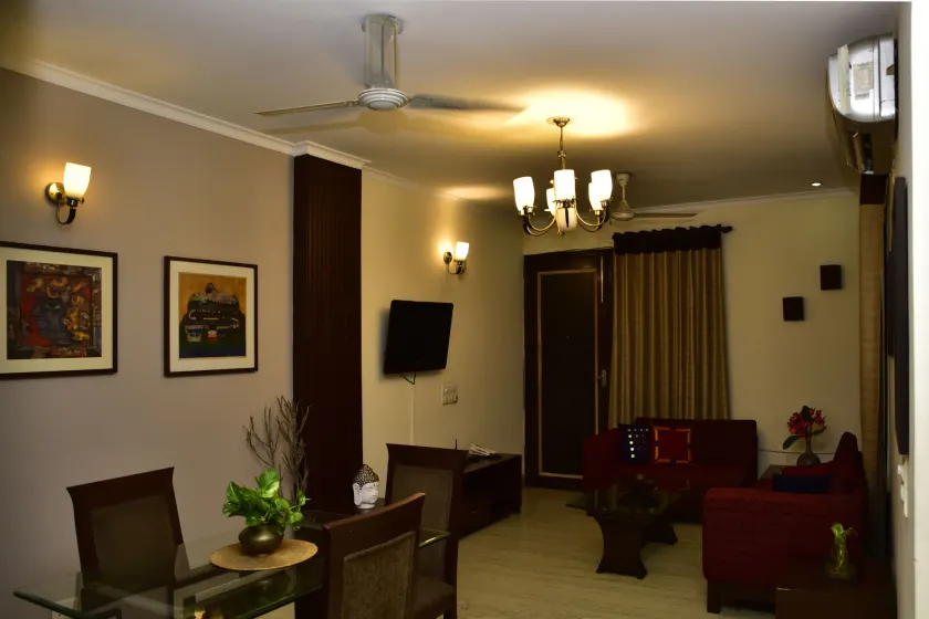 2BHK Comfortable Furnished Serviced Apartments in Hauz Khas - Woodpecker Apartments - Image 1