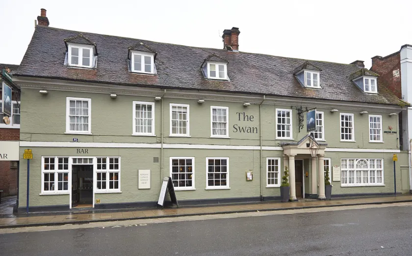 Swan Hotel by Greene King Inns - Image 1