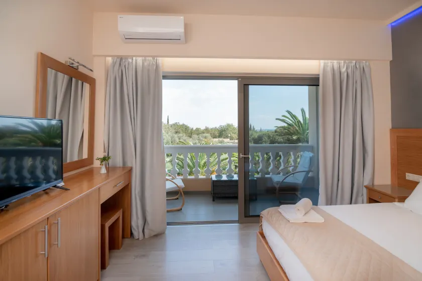 Fiori Hotel - Image 1